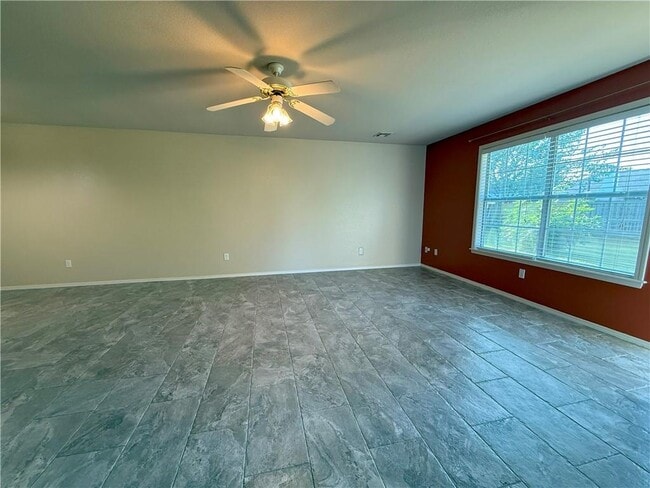 2224 W Roselawn St in Rogers, AR - Building Photo - Building Photo