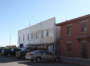 1029-1031 E Missouri Ave in El Paso, TX - Building Photo - Building Photo