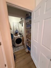 2 Center Rd in Towson, MD - Foto de edificio - Building Photo