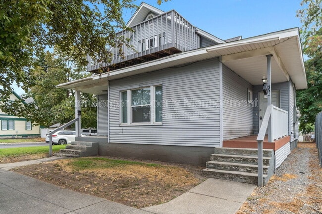 property at 728 E Bridgeport Ave