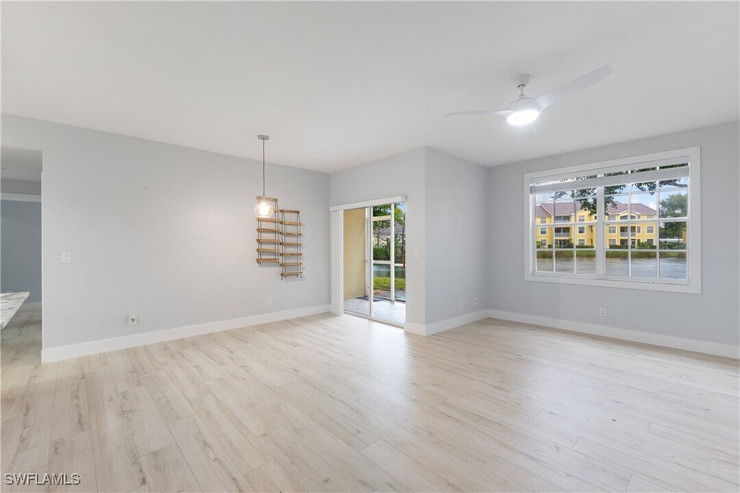 4645 St Croix Ln in Naples, FL - Building Photo