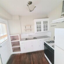 4414 Woodside St in Houston, TX - Building Photo - Building Photo