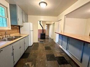 495 Howard Heights Rd in Eureka, CA - Building Photo - Building Photo