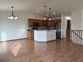 2380 5th St W in West Fargo, ND - Building Photo - Building Photo