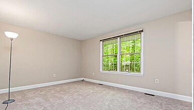 7144 Persimmon Ln in Owings, MD - Building Photo - Building Photo