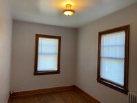 815 Division St photo'