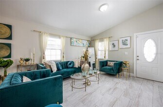 811 Hoffman Blvd in Tampa, FL - Building Photo - Building Photo