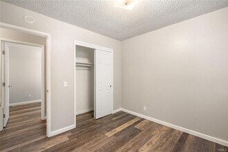 1256 Warner St, Unit C in Chico, CA - Foto de edificio - Building Photo