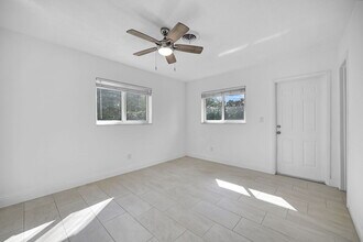 1400 NW 2nd Ave, Unit B in Fort Lauderdale, FL - Building Photo - Building Photo