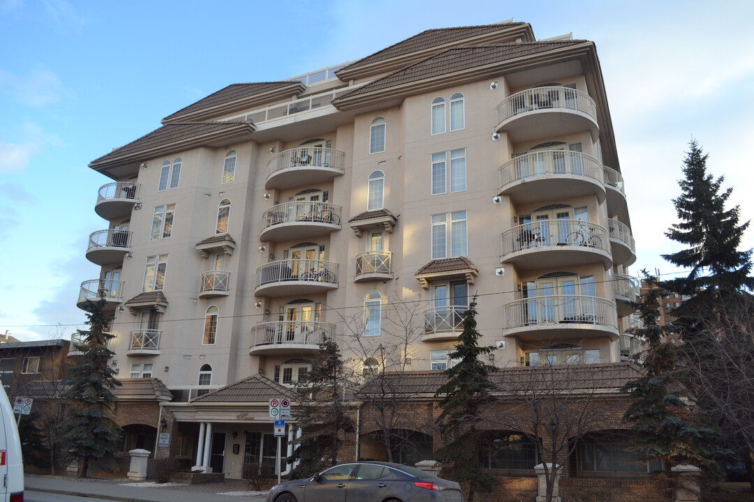 1315 12 Av SW in Calgary, AB - Building Photo