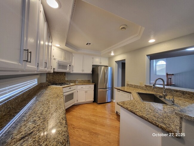 2113 Harbor Cliff Dr in Las Vegas, NV - Building Photo - Building Photo