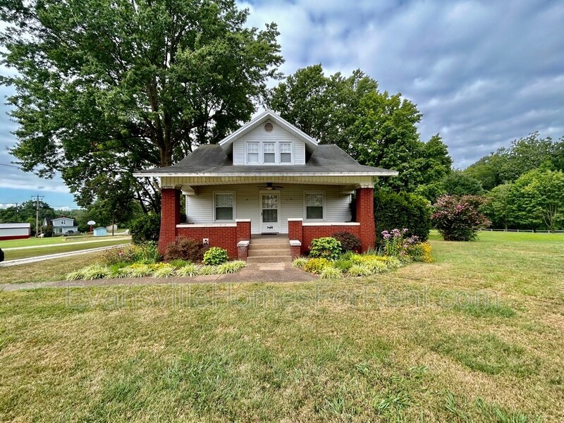 4500 Middle Mt Vernon Rd in Evansville, IN - Building Photo