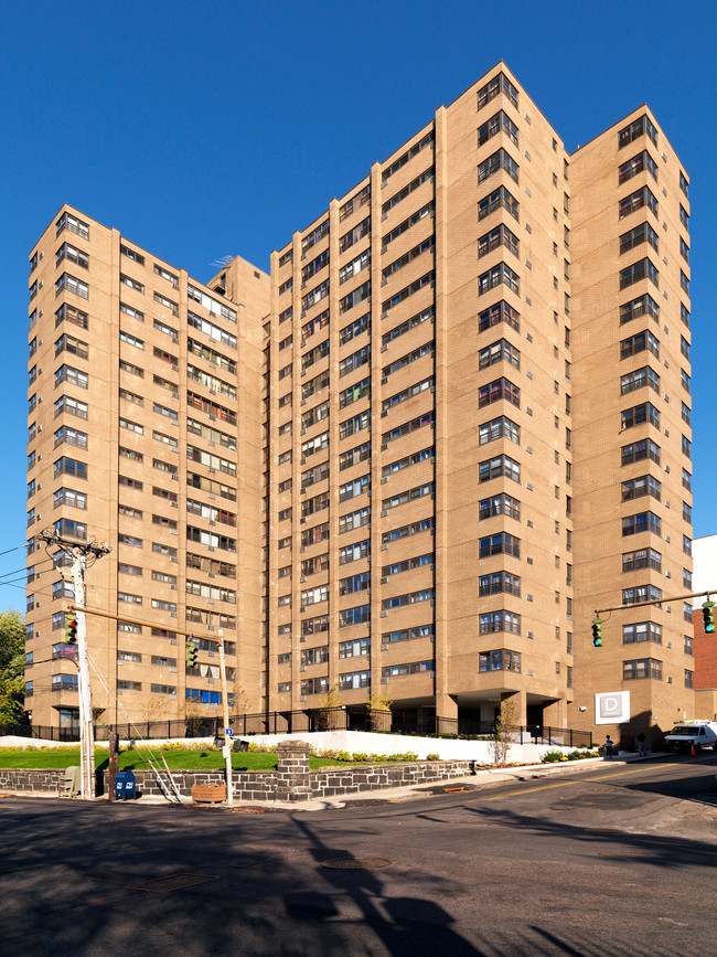 Dorado Apartments in Yonkers, NY - Building Photo - Building Photo