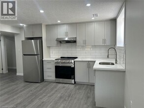 26 Watervale Dr in Kitchener, ON - Building Photo - Building Photo