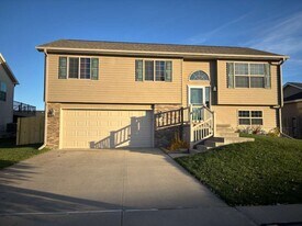 1636 NW 45th St in Lincoln, NE - Building Photo