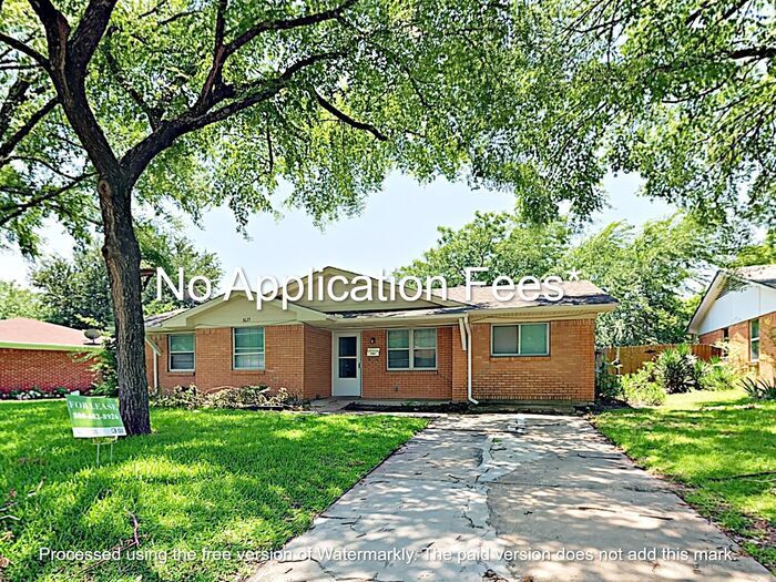 3627 Lou Ann Dr in Mesquite, TX - Foto de edificio