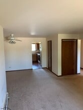 1200 Whispering Hills Ct in Naperville, IL - Building Photo - Building Photo