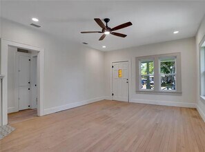 4058 39th Ave N in St. Petersburg, FL - Building Photo - Building Photo