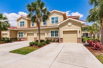 3215 Oriole Dr in Sarasota, FL - Building Photo - Building Photo