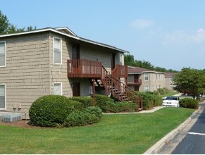 Woodwinds Apartments in Augusta, GA - Foto de edificio - Building Photo