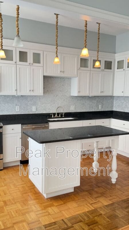 212 E Clay St in Richmond, VA - Building Photo - Building Photo