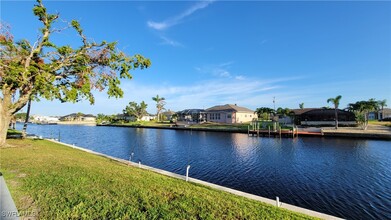 425 SW 47th Terrace in Cape Coral, FL - Building Photo - Building Photo