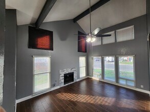 1376 Eaglerock Pl in Woodland, CA - Building Photo - Building Photo