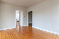 715 W Barry Ave, Unit A in Chicago, IL - Building Photo - Building Photo