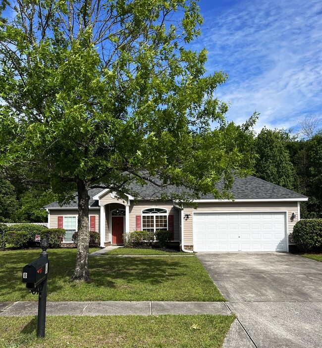 8 River Rock Rd in Savannah, GA - Building Photo - Building Photo