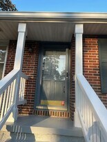 1379 Nalley Cir in Decatur, GA - Building Photo - Building Photo