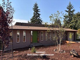 3834 Onyx St in Eugene, OR - Building Photo
