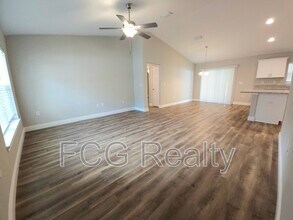 9058 N Bee Way in Citrus Springs, FL - Building Photo - Building Photo
