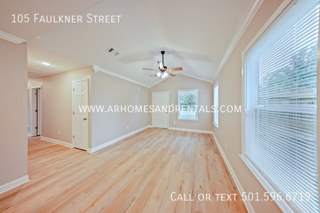 105 Faulkner St in Jacksonville, AR - Foto de edificio - Building Photo
