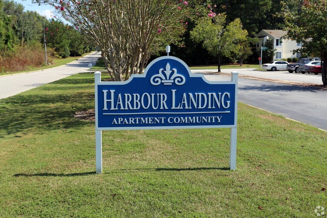 Harbour Landing in Columbia, SC - Foto de edificio