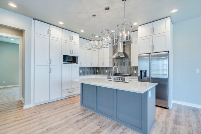 property at 2324 Kellie Brooke Rd