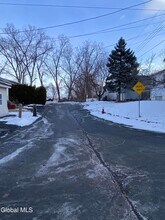 18 Lily St in Albany, NY - Building Photo - Building Photo