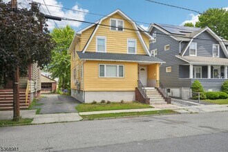 411 Post Ave in Lyndhurst, NJ - Building Photo - Building Photo