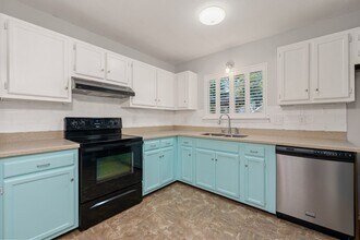 5703 3 Oaks Dr in Raleigh, NC - Building Photo - Building Photo