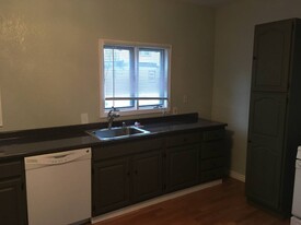 50 Bromfield Rd, Unit 1 in Somerville, MA - Building Photo