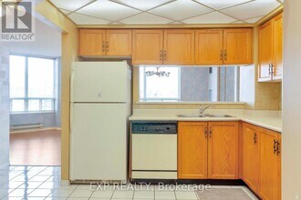 495 Hwy 8 in Hamilton, ON - Building Photo - Building Photo