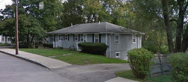 20-22 Ash St