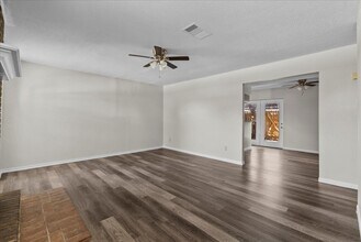 1517 Bonanza Rd in Houston, TX - Foto de edificio - Building Photo