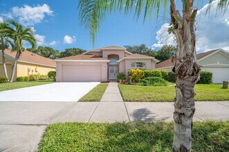 1634 Sun Gazer Dr in Rockledge, FL - Foto de edificio - Building Photo