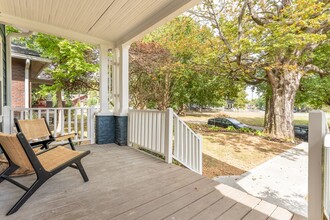 902 S Douglas Ave in Nashville, TN - Building Photo - Building Photo
