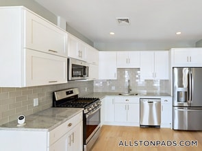 42 Hano St in Boston, MA - Building Photo - Building Photo