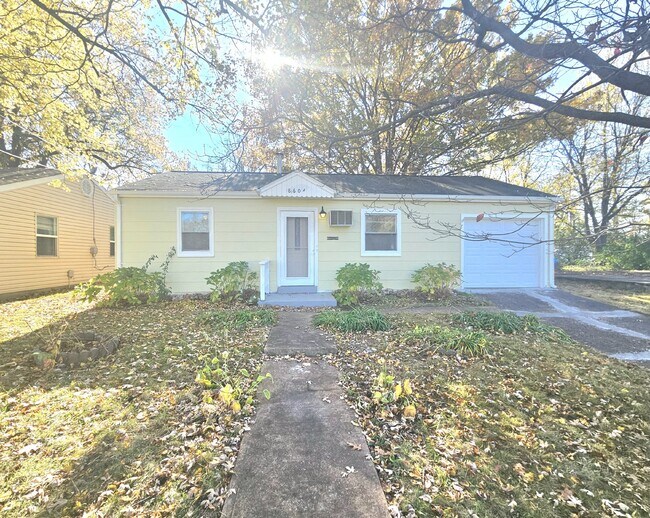 8604 Stella Ave in Berkeley, MO - Building Photo - Building Photo