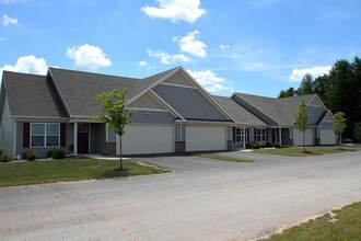 Ivy Bridge Townhomes in Gates, NY - Foto de edificio - Building Photo