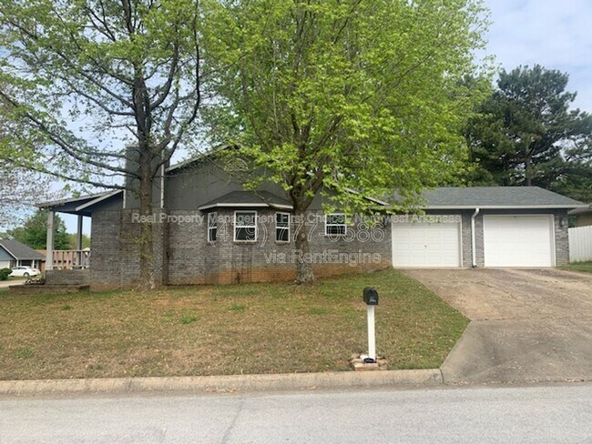 3231 Shale St in Fayetteville, AR - Building Photo - Building Photo