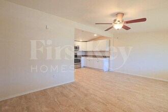 1124 W Cinnabar Ave, Unit 1 in Phoenix, AZ - Building Photo - Building Photo