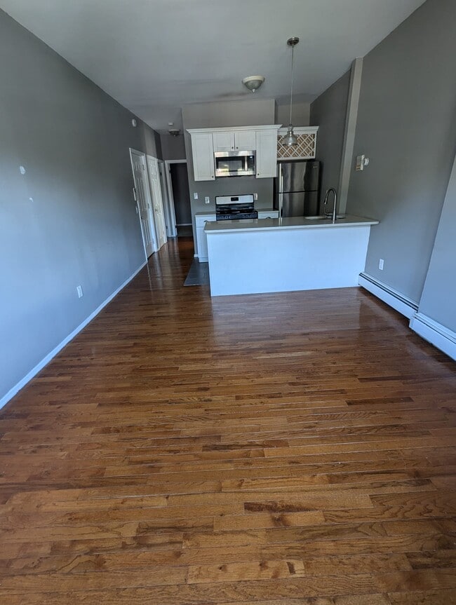 4 Lyon St, Unit 4